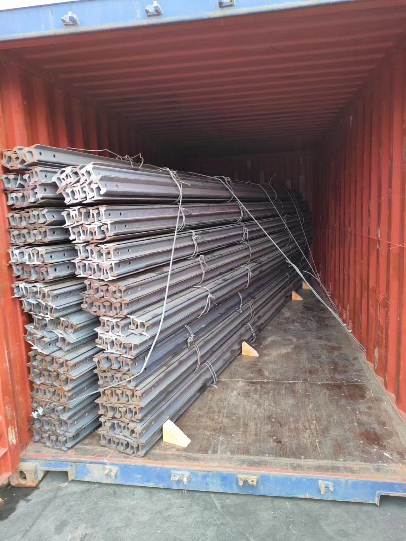 ¿Cómo funcionan los Rieles para la Minería Subterránea?